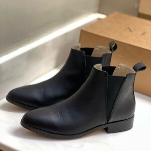 Nisolo Women Chelsea Boots | black size 7.5